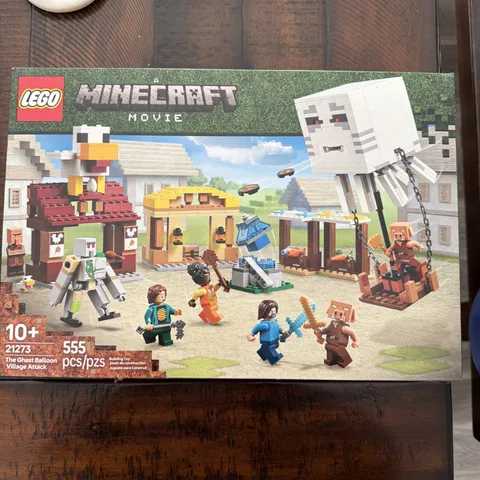 LEGO Minecraft Movie: The Ghast Balloon Village Attack (21273) 