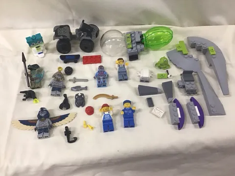 Lot Of Lego Mini Figs Alien Conquest Ninjago Pharaohs Quest Ninja Turtle Weapons