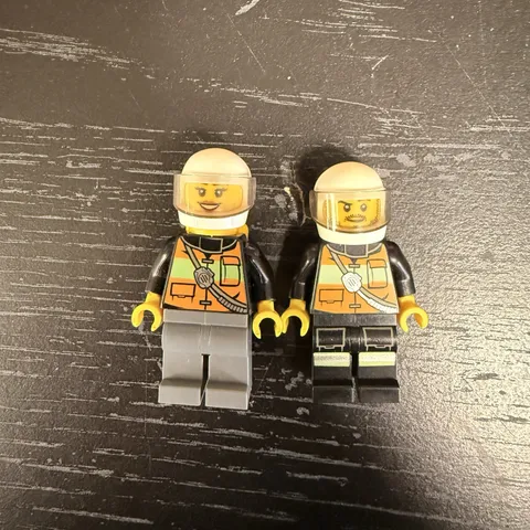 LEGO City Firefighter Minifigures Lot of 2 Fireman Firewoman Helmets Oxygen Tank