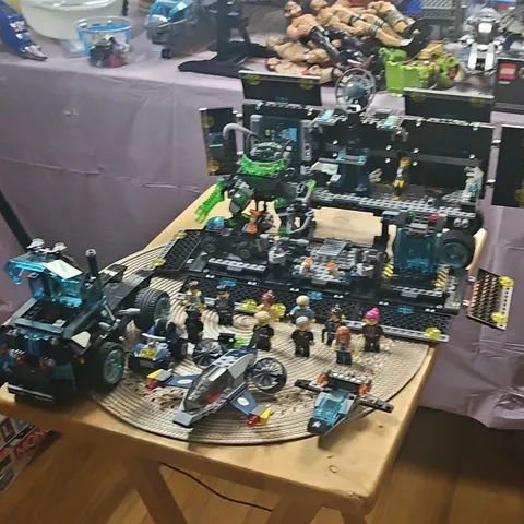 Vintage LEGO 70165 Ultra Agent Hq Bundle 2 Extra Vehicles 5 Extra Minifigs