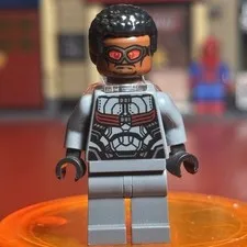 LEGO Falcon Minifigure sh0503 76104 Marvel Avengers Infinity War CMF Lot Retired