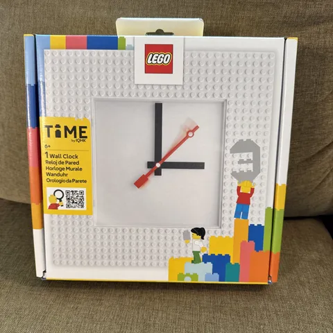 LEGO Wall Clock MOC (My Own Creation) White 5010226 Square Gift Home Decor