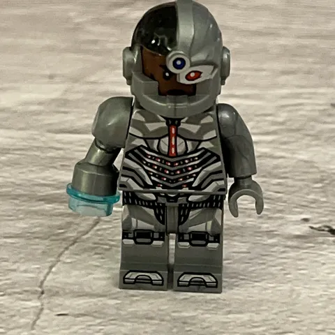LEGO DC Superheroes Cyborg - Blaster Arm Mini figure SH0436 76087 RARE