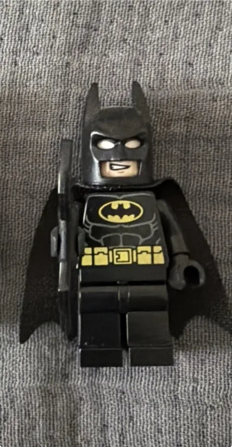 LEGO DC Super Heroes Batman Minifigure Black Suit With Cape Justice League Comic