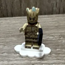 LEGO Gold Minifigure w/ Black Shield & White Cloud Stand Display Base
