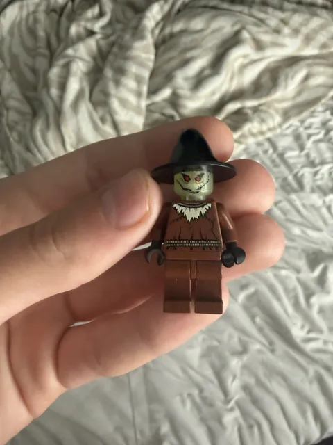 Lego - Batman - Scarecrow Figure w/Glow In The Dark Head (#7785/7786)