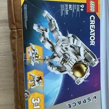 LEGO Creator 3in1 Space Astronaut 31152 Display Stand 647pcs Ages 9+ 2024