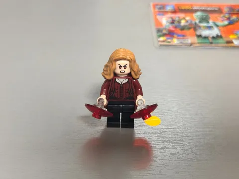 LEGO Marvel Super Heroes The Scarlet Witch Wanda Maximoff Minifigure From 76266