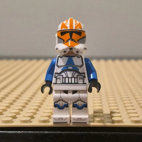 LEGO Star Wars Clone Trooper Minifigure White & Blue w/ Orange Markings