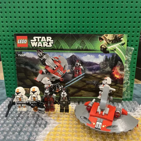 2013 LEGO Star Wars: Republic Troopers Vs. Sith Troopers Set (75001) Complete 