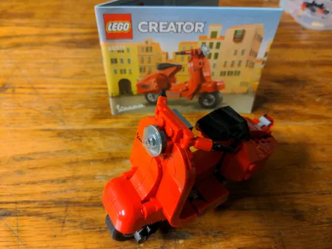 LEGO CREATOR: Vespa (40517)