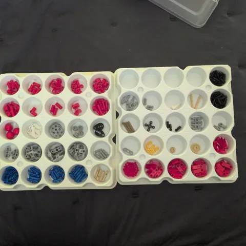 LEGO pieces Technic Mindstorms parts, pins, axles, etc + Sorting Tray 