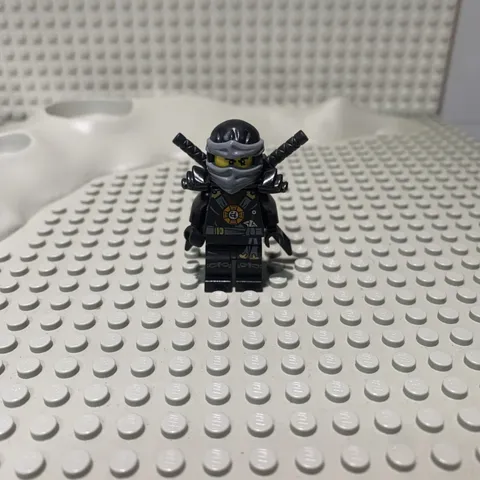 LEGO Ninjago Possession Deepstone Armor Cole Njo0140 Minifigure LM-2