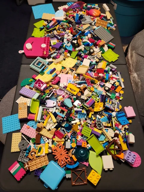 HUGE Lot of Used LEGO Bricks & Pieces ~ 4 LB Bulk Mix 
