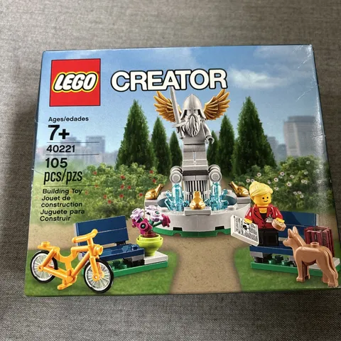 LEGO 40221 Creator Fountain New Sealed