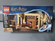 LEGO Harry Potter: Hogwarts Gryffindor Dorms (40452) NEW