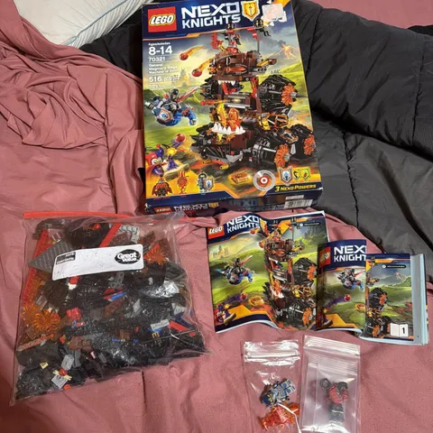 LEGO Nexo Knights 70321 General Magmar Siege Machine of Doom Set Parts