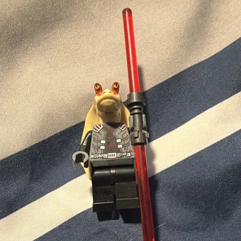 LEGO Star Wars Jar Jar Binks Minifigure Tan Cape/Headpiece w/ Long Red Staff